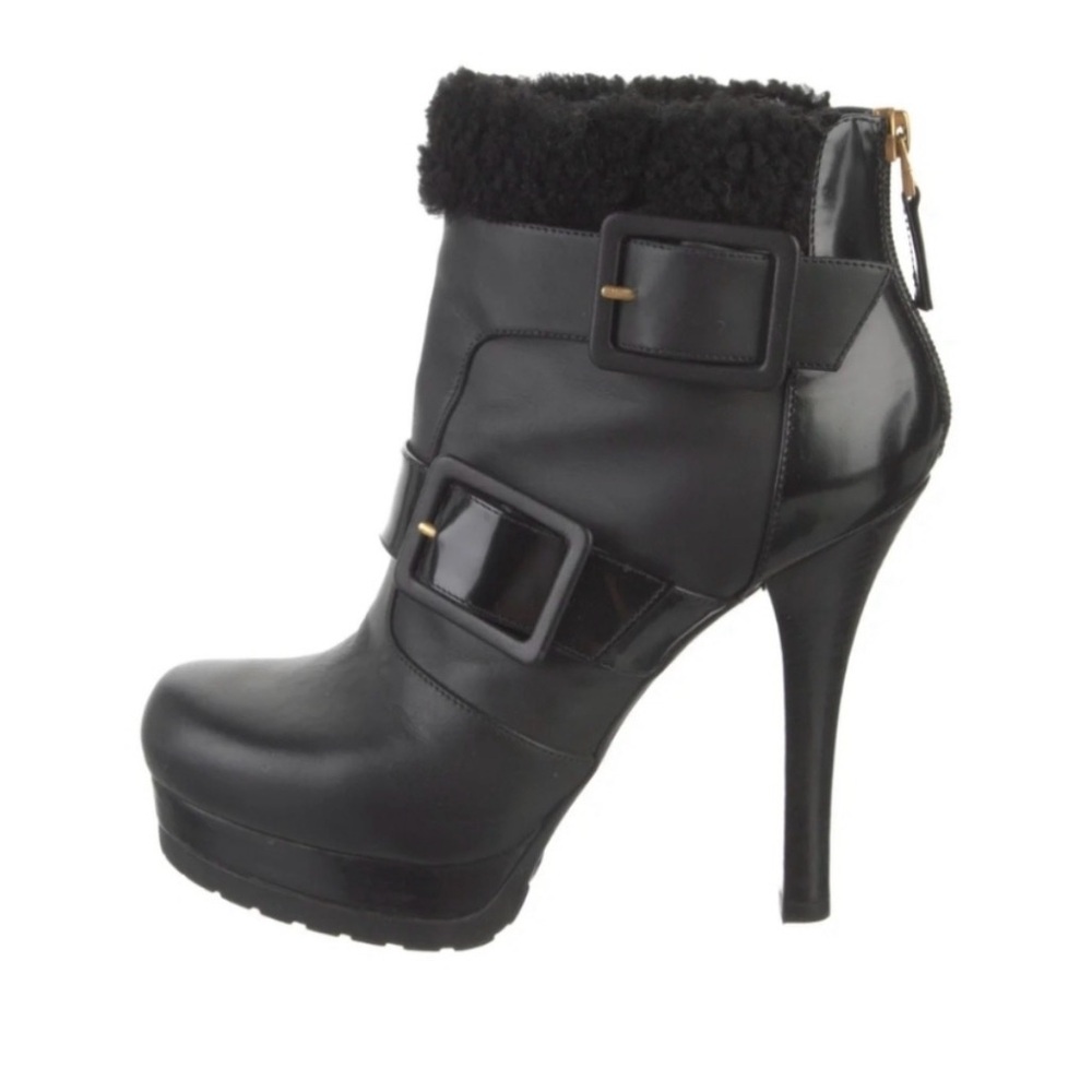 🔥 Fendi leather fur trim boots authentic 7.5 🔥
